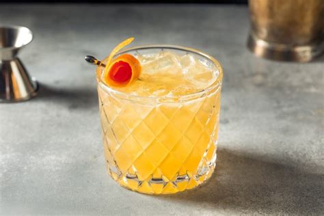 20 Honey Whiskey Drinks That Taste Really, Really Good | Food For Net