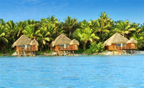 aitutaki-lagoon-resort-and-spa-overwater-bungalows