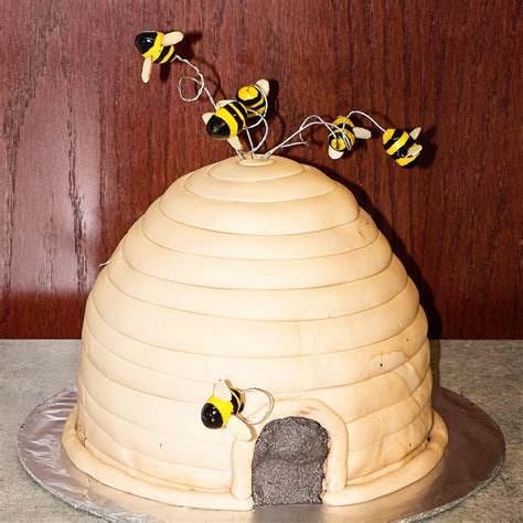 Beehive cake - Ashlee Marie - real fun with real food