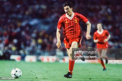 Ian Rush 1984 Photos and Premium High Res Pictures - Getty Images