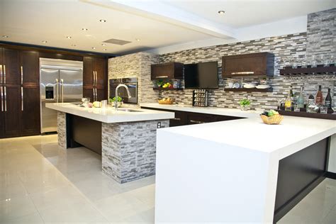 Panda Kitchen - Contemporary - Kitchen - Miami - by Panda Kitchen and Bath | Houzz