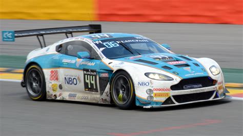 Aston Martin V8 Vantage GT3 Courses, Aston Martin V8, Auto Racing ...