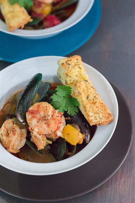 Easy Italian Seafood Soup - Maya Kitchenette