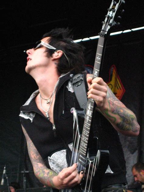 Syn - Synyster Gates Photo (534366) - Fanpop