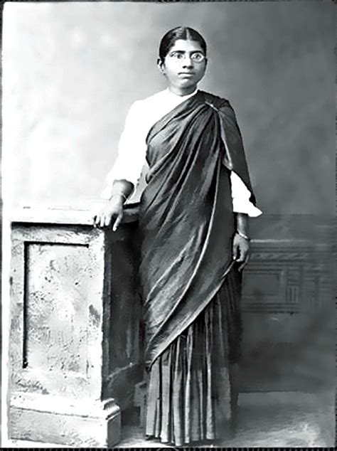 Here's The Inspiring Story of India’s First Woman Legislator, Muthulakshmi Reddy