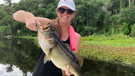 June Trophy Bass Fishing on the Rodman Reservoir in North Florida