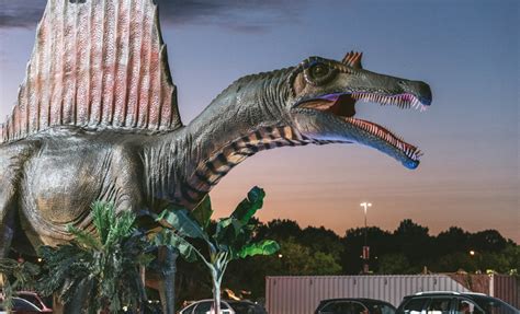 Jurassic Quest Drive Thru Experience + 3 nights at Westgate Lakes Resort