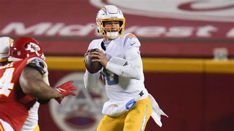 Los Angeles Chargers quarterback Justin Herbert becomes youngest player to reach 30 passing TDs