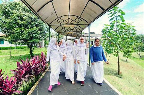 Apa Itu Pondok Pesantren Modern? Ini Bedanya dengan Boarding School