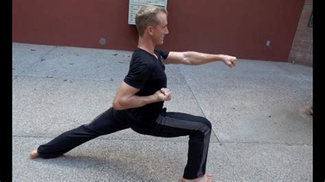 The Perfect Bow Stance of Kung Fu / Wu Shu - YouTube