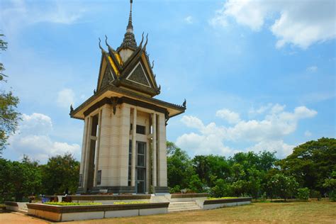 Phnom Penh Historical Discovery - DTH Travel