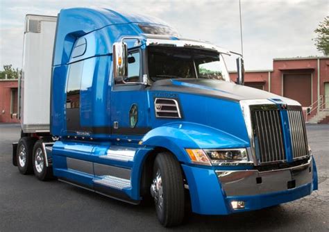 Western Star 5700 XE 40" Low Roof Detroit DD15 (2014 - 2024) Truck Specs | LECTURA Specs