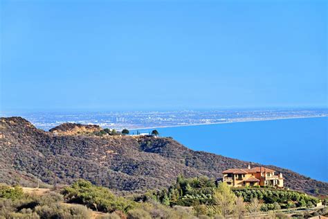 2400 Tuna Canyon Road, Topanga, CA 90290 | Sotheby's International Realty, Inc.