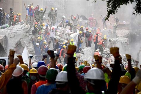 Over 230 dead in Mexico quake as rescuers desperately search for ...