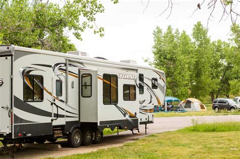 Top 10 Things to Consider when Choosing an RV Park - Hillcrest RV Resort