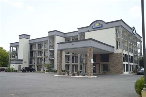 DAYS INN BY WYNDHAM KODAK/SEVIERVILLE INTRSTATE SMOKEYMNTNS $59 ($̶6̶8̶) - Updated 2022 Prices ...