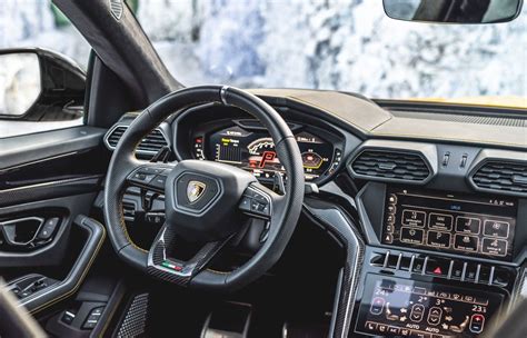 Lamborghini Urus Interior