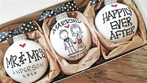 Personalized (DIY) Wedding Gifts Ideas for Couples