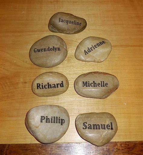 PERSONALIZED Engraved Family Name Stones // Garden Stones // - Etsy