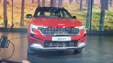 2024 Kia Sonet Facelift Debuts – New Segment First Features - thefactsheets