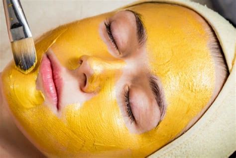 Try These Turmeric Face Mask Recipes For Glowing and Radiant Skin