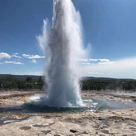 Geyser eruption in Iceland photos - Iceland Highlights