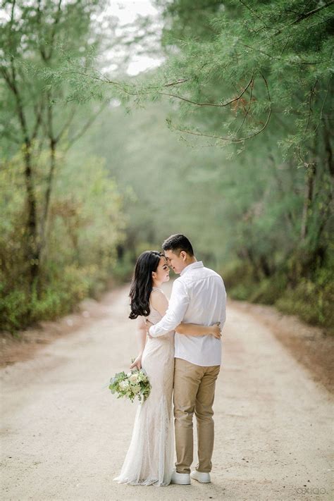 A Love That Never Stops or Forgets | Pre wedding photoshoot outdoor, Wedding photoshoot poses ...