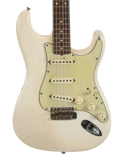 VIC FLICK OWNED AND PLAYED 1961 FENDER STRATOCASTER - Current price: $20000