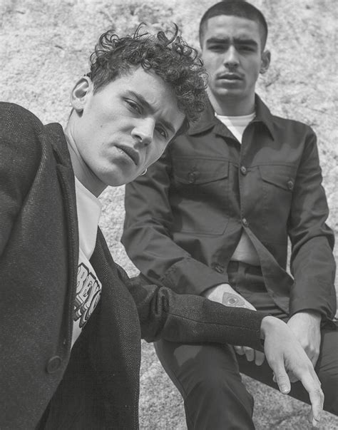 Omar Ayuso y Arón Piper juntos en esta editorial de moda