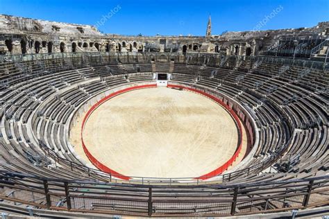 Bull Fighting Arena Nimes (Amphithéâtre romain), France image libre de droit par Bertl123 ...