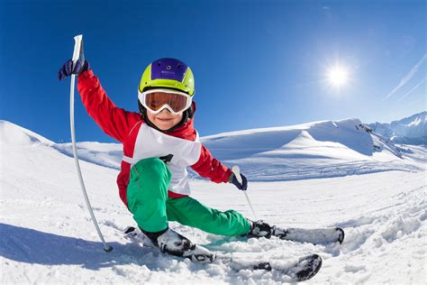 Skiing with young children - The Snow School