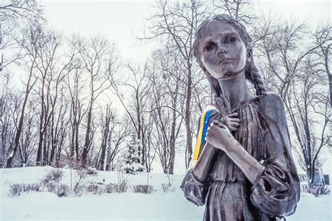 Memorial to the Holodomor Victims ( 1932-1933 ) // Ukraine - La Dent de ...