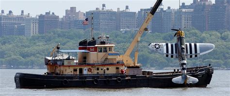 Plane Wreckage Lifted From Hudson River Amid Deadly Crash Investigation - ABC News