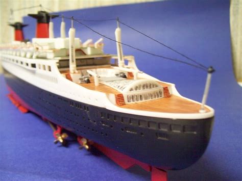 SS France -- Plastic Model Commercial Ship Kit -- 1/500 Scale -- #09302 ...