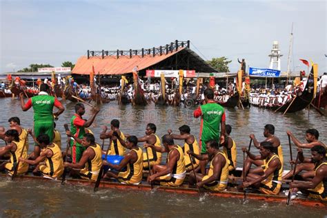 Snake boat race editorial image. Image of festivity, indian - 53530565