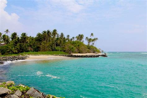 Weligama Beach - World's Exotic Beaches