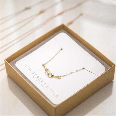 Horse bit necklace in gold. Elegant and simple, wear... - Depop