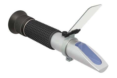 Getting A Refractometer for Beekeeping - Beekeeping 101