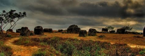 bensozia: The Plain of Jars, Laos