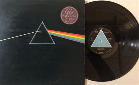 Lot 13 - PINK FLOYD - THE DARK SIDE OF THE MOON LP