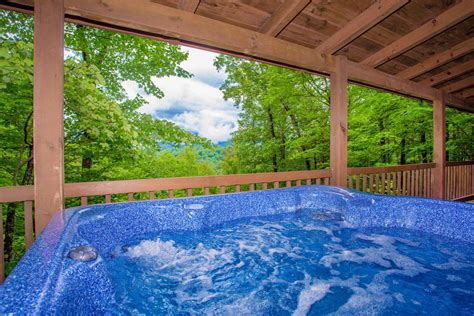 Secluded Gatlinburg Cabins with Hot Tubs