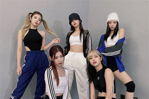 Watch: ITZY Drops Stylish Dance Practice Video For “LOCO” | Soompi