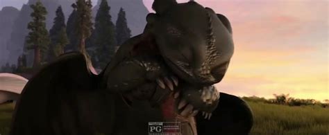 Toothless hugs Hiccup!! | How train your dragon, How to train your dragon, Httyd dragons