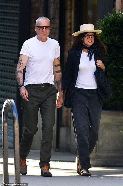 Daniel Day-Lewis holds hands with glamorous wife Rebecca Miller | Daily Mail Online