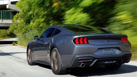 Ford Introduced the Seventh Generation of Mustang at Detroit Auto Show ...