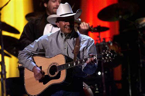 Remember George Strait’s First No. 1 Single? [Listen]