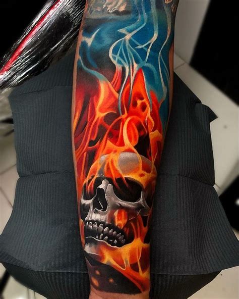 skull & fire 🔥 | Tatuagem fogo, Tatuagem de louros, Tatuagem de caveira