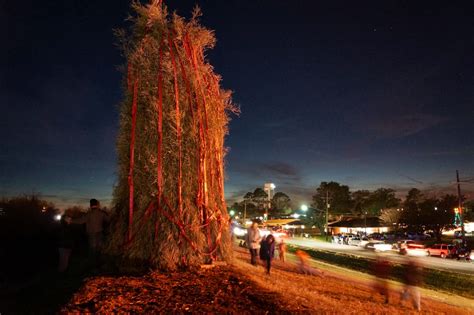 Dancing 'Cross the Country: Christmas Eve Bonfires: Lutcher/Gramercy, Louisiana