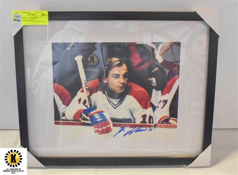 FRAMED GUY LAFLEUR AUTOGRAPH PHOTO