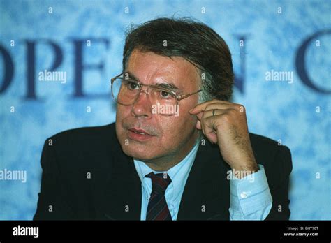 FELIPE GONZALEZ PRIME MINISTER OF SPAIN 17 December 1992 Stock Photo ...